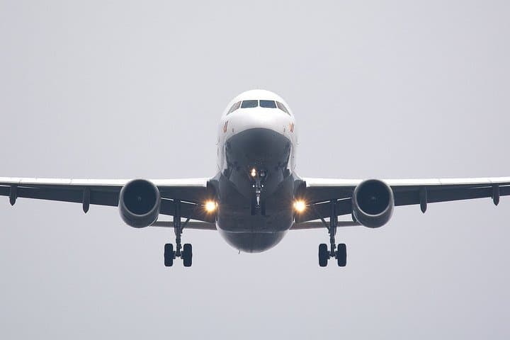 Gatwick Airport Private Transfers to/from London (Postcode WC1 to WC2)