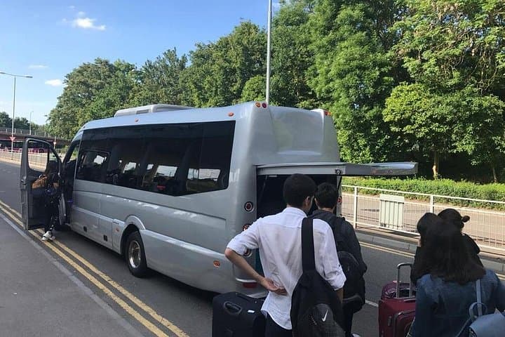 Heathrow Airport Private Transfers to/from London (Postcode WC1 to WC2)