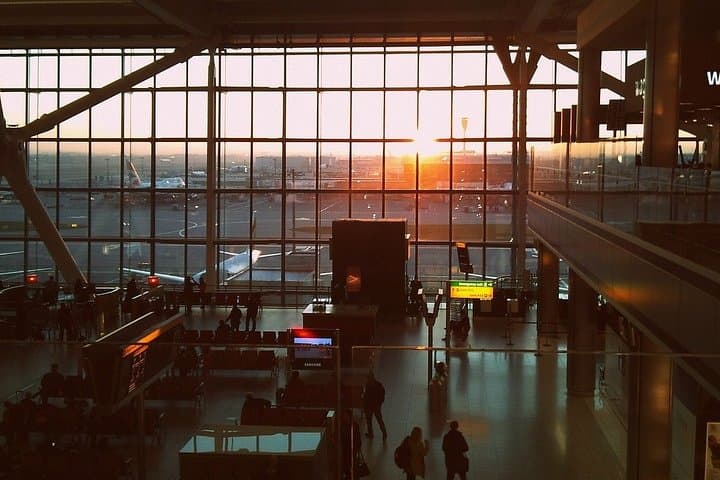 Heathrow Airport Private Transfers to/from London (Postcode N1-NW1-SE1)