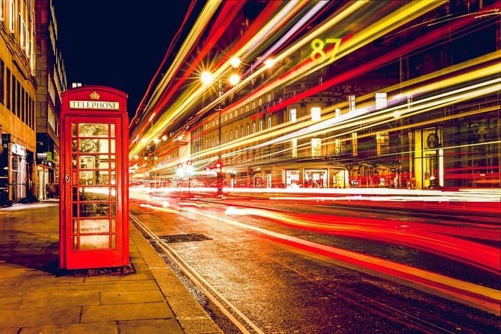 Gatwick Airport Private Transfers to/from London (Postcode W1 to W7)