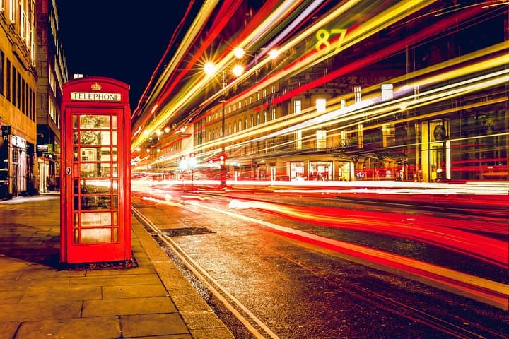 Luton Airport Private Transfers to/from London (Postcode WC1 to WC2)