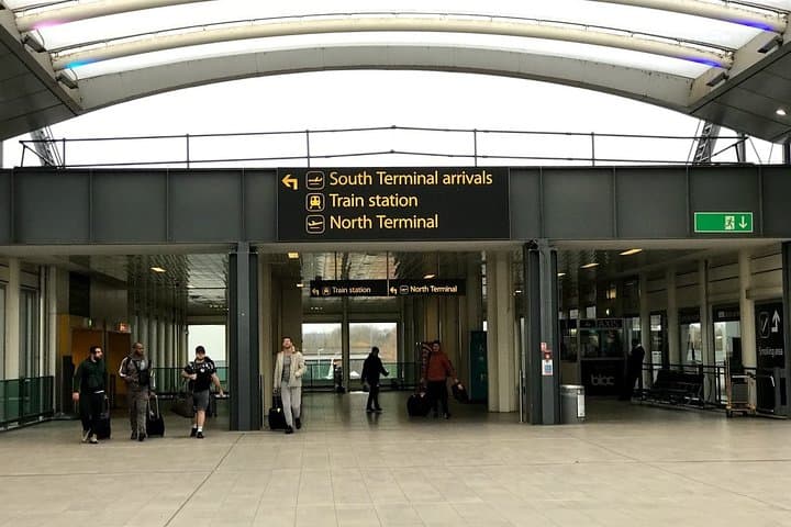 Gatwick Airport Private Transfers to/from London (Postcode SW5 to SW11)