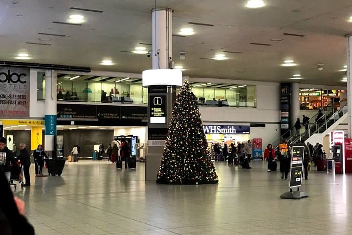 Gatwick Airport Private Transfers to/from London (Postcode SW5 to SW11)