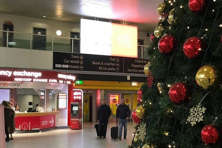 Gatwick Airport Private Transfers to/from London (Postcode E1 to E14)