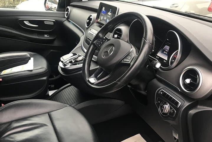 Luton Airport Private Transfers to/from London (Postcode W8 to W14)
