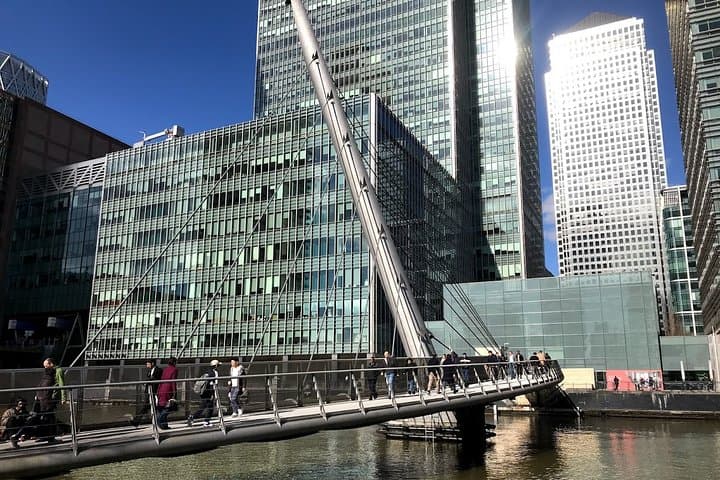 London City Airport Private Transfers to/fro London (Postcode W1 to W7)