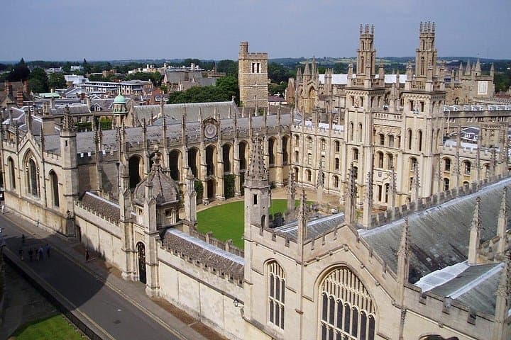Step back in time with Oxford Private Day Tour