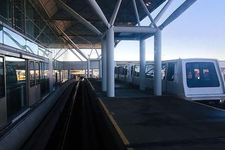 Private transfers between London Stansted - London City Airports