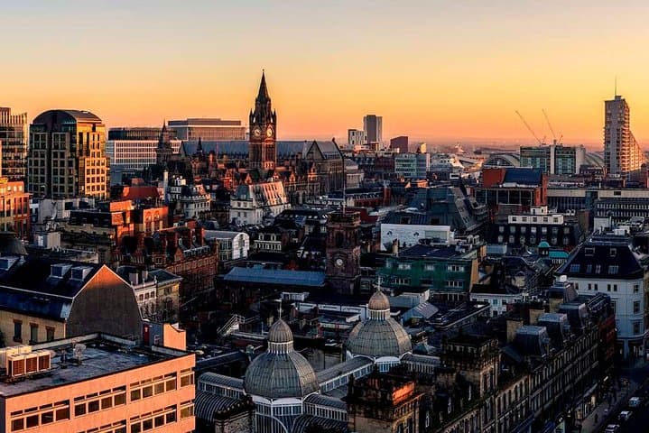 Private Transfer from Manchester Airport (MAN) to Wigan