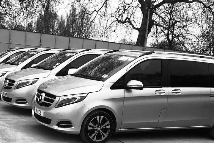 Private Transfer Southampton Cruise Terminal to Heathrow Airport via Stonehenge