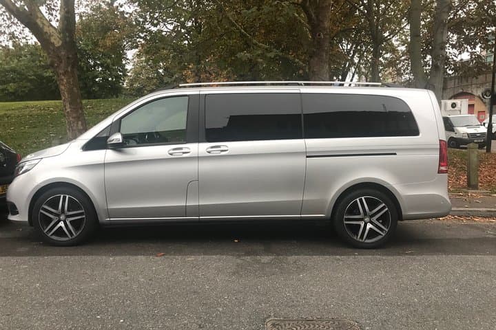 Private Transfer Southampton Cruise Terminal to Heathrow Airport via Stonehenge