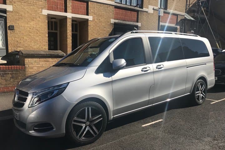 Private Transfer Southampton Cruise Terminal to Heathrow Airport via Stonehenge