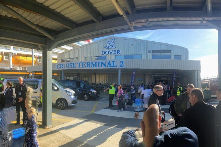 Private transfers to/from Dover Cruise Port and London Luton Airport