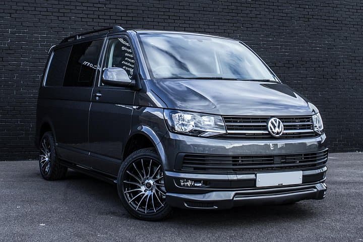 Private transfers between London Stansted - London Luton Airports