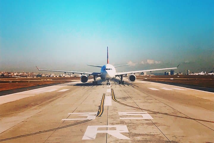 Private transfers to/from Portsmouth International Port and London Luton Airport