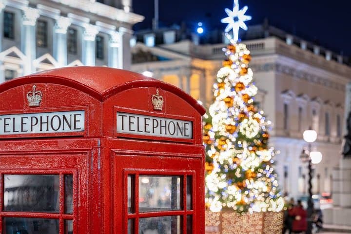 London by Night Bus Tour with Christmas Lights and Live Guide