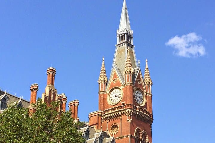 Private transfers between Luton Airport - King's Cross St Pancras Train Stations