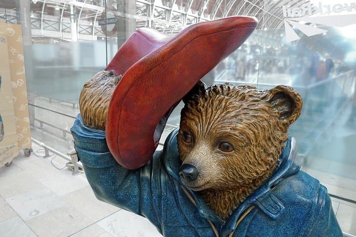 Private transfers between Heathrow Airport - London Paddington Train Station