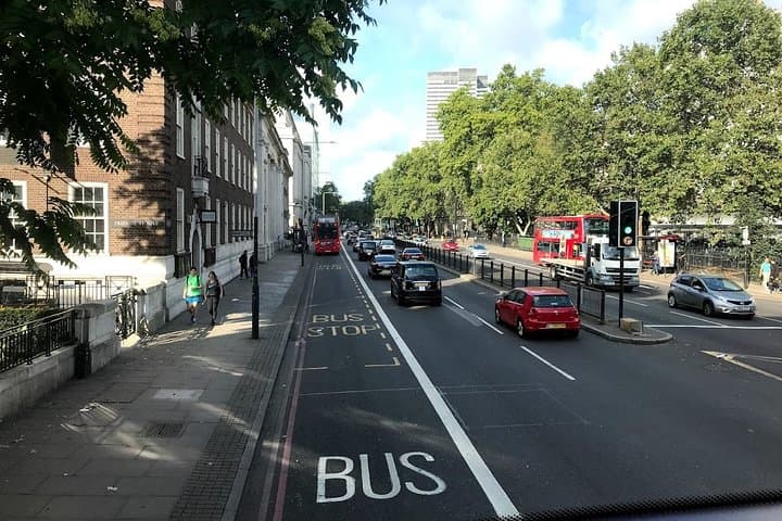 Private transfers between Luton Airport - King's Cross St Pancras Train Stations