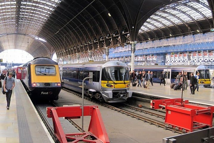 Private transfers between London City Airport - London Paddington Station