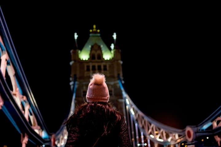 London by Night Bus Tour with Christmas Lights and Live Guide