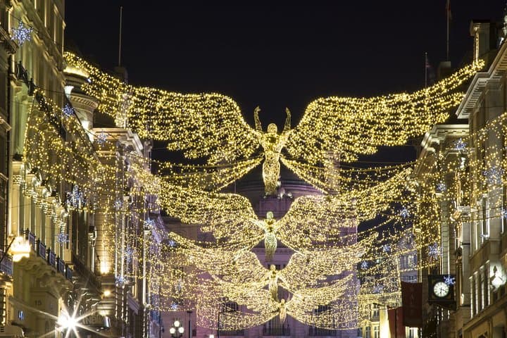 London by Night Bus Tour with Christmas Lights and Live Guide
