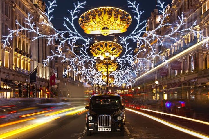 London Christmas Eve With 3 Course Dinner and Midnight Mass