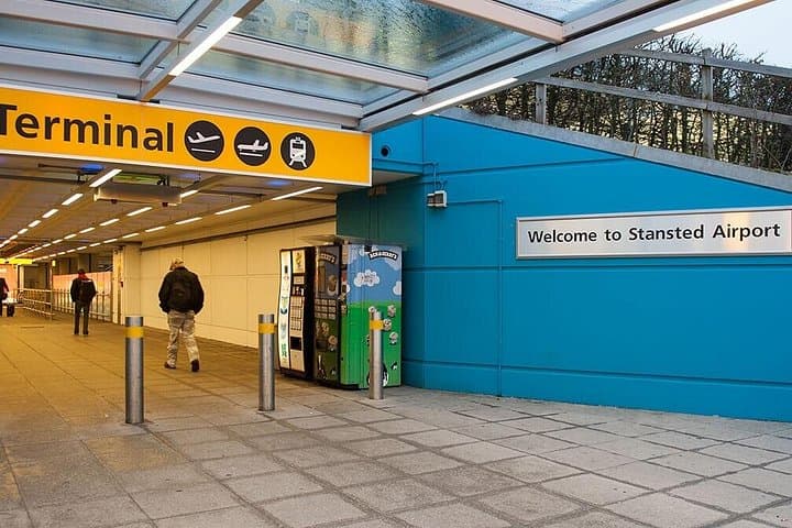 transportation from stansted airport transfer wazup private taxi transfer secure affordable service