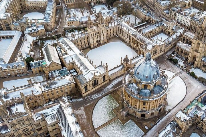 Oxford, Cotswolds & Stratford-upon-Avon Tour with Christmas Lunch