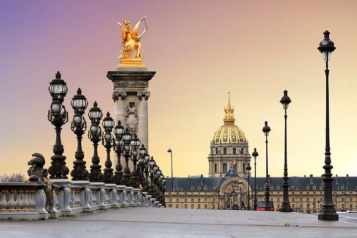 Day Trip to Paris with Eiffel Tower, Notre Dame and Louvre Museum