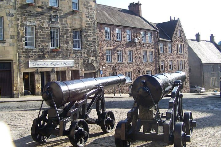 Stirling Castle and the Secrets of the Old Town Private Tour