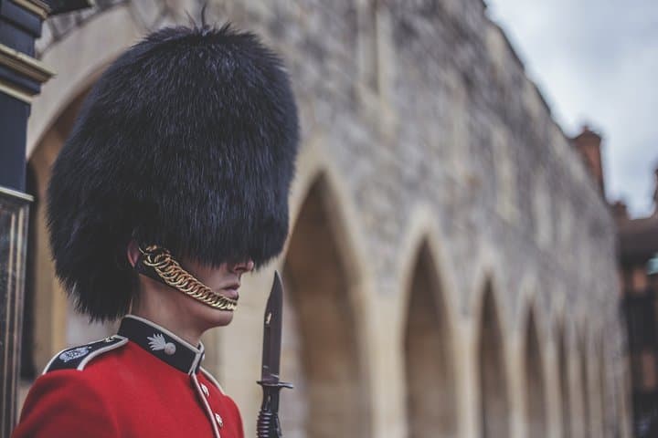 Windsor Castle Private Guided Tour with Entry Tickets Included