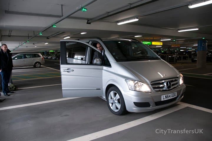 Private Manchester Departure Transfer - Hotel / Accomm to Manchester Airport