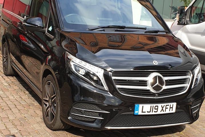 Gatwick Airport to Central London In Executive Luxury Vehicle Private Transfer