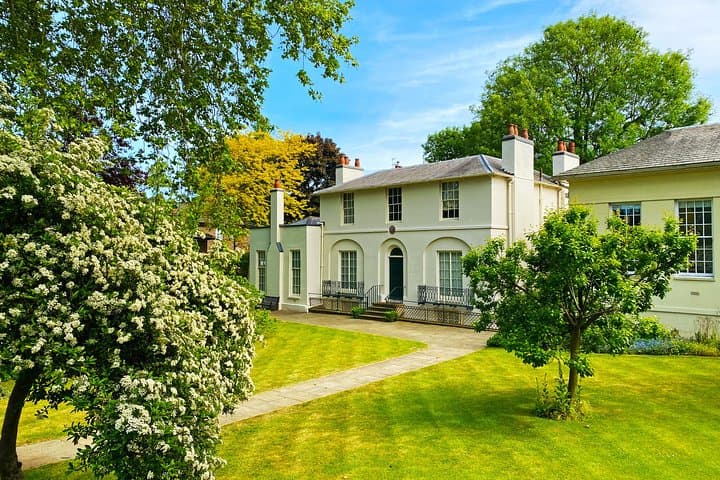 London's Hampstead: A vibrant village voyage city game