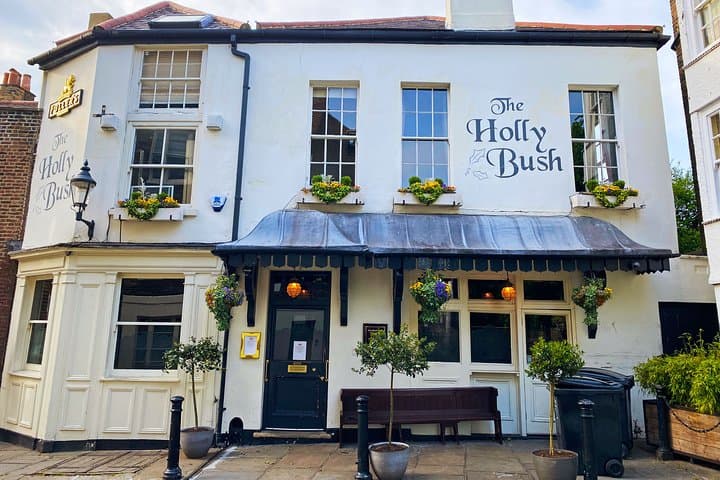 London's Hampstead: A vibrant village voyage city game