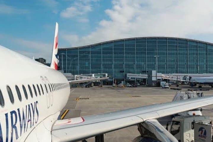 Chauffeur Pick Up From Gatwick North & South Terminal