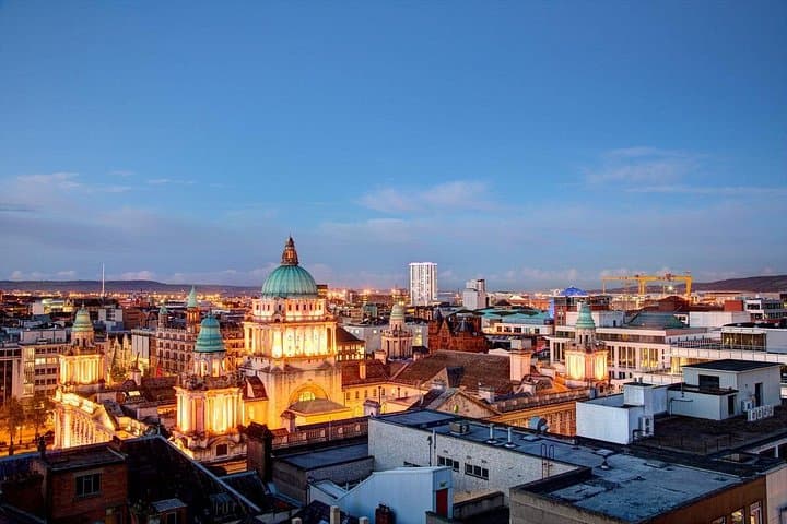 Belfast City sightseeing private walking tour