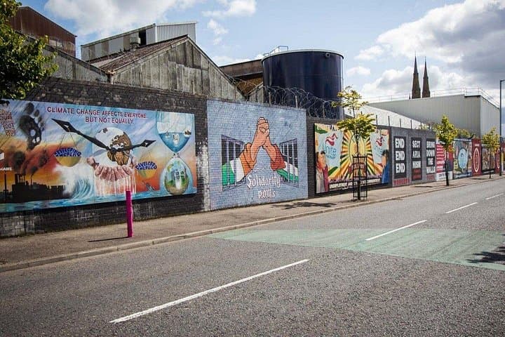 Belfast City History and Titanic birthplace private tour