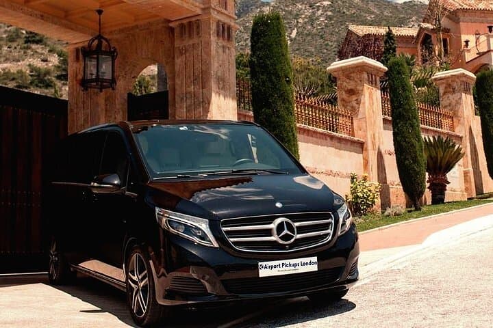 Central London to Heathrow Airport private taxi transfers