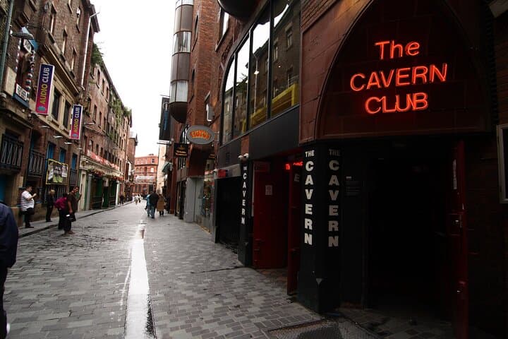 Liverpool History and Culture: A Self-Guided Audio Tour along the River Mersey