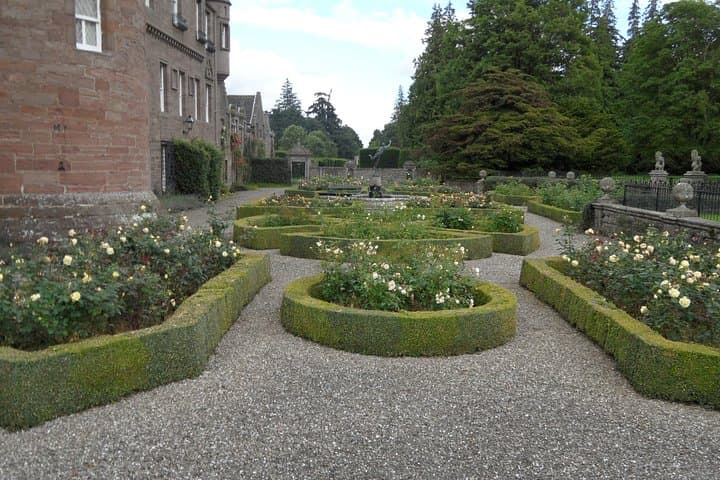 Edinburgh private walking tour