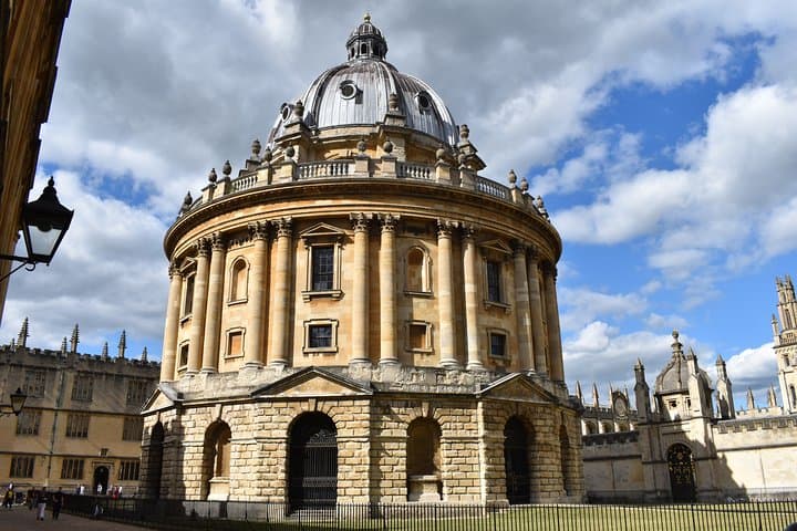 Oxford: A Discovery Of Witches / All Souls Trilogy Tour