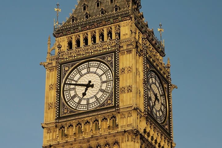 London's Highlights on a Full Day private tour from Southampton