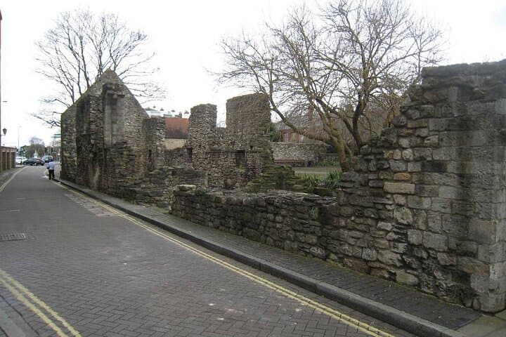Discover Winchester and Southampton medieval cities on a private tour