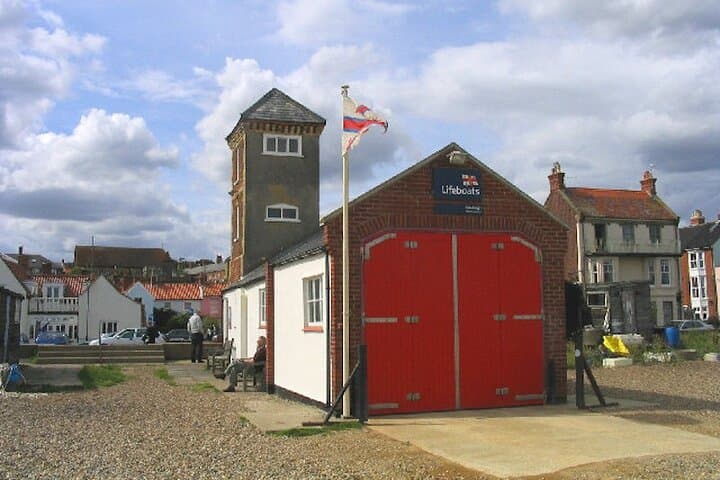 Aldeburgh: A Self-Guided Audio Tour of the Historical Seaside Town