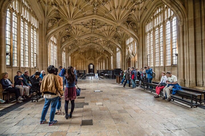 Oxford Private Day Trip from London: Lunch & Colleges Option