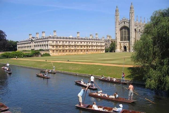 Cambridge private walking tour