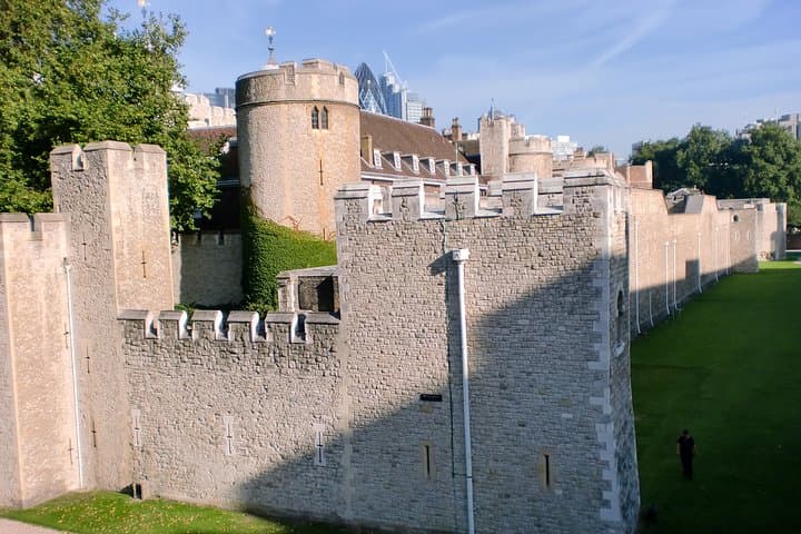 London Full Day Private Walking Tour with a Professional Guide