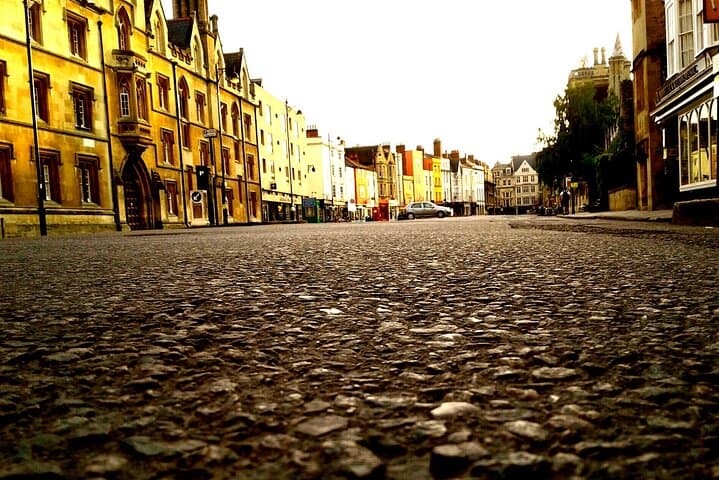 Oxford PRIVATE Pub and City Evening Walking Tour